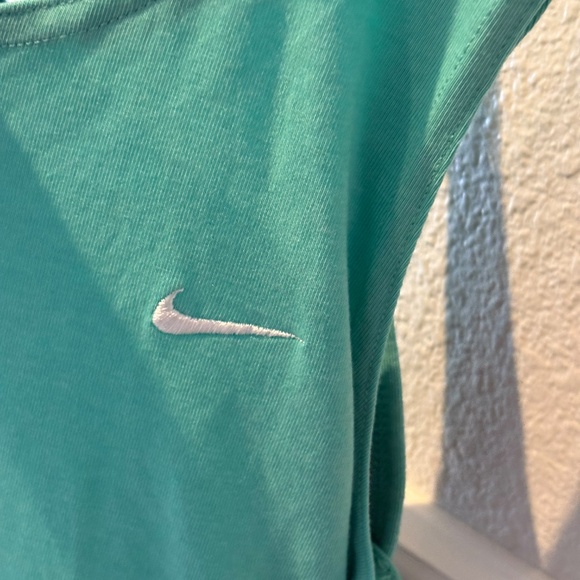 NWT Nike Athletic women’s workout tank top - Picture 4 of 8